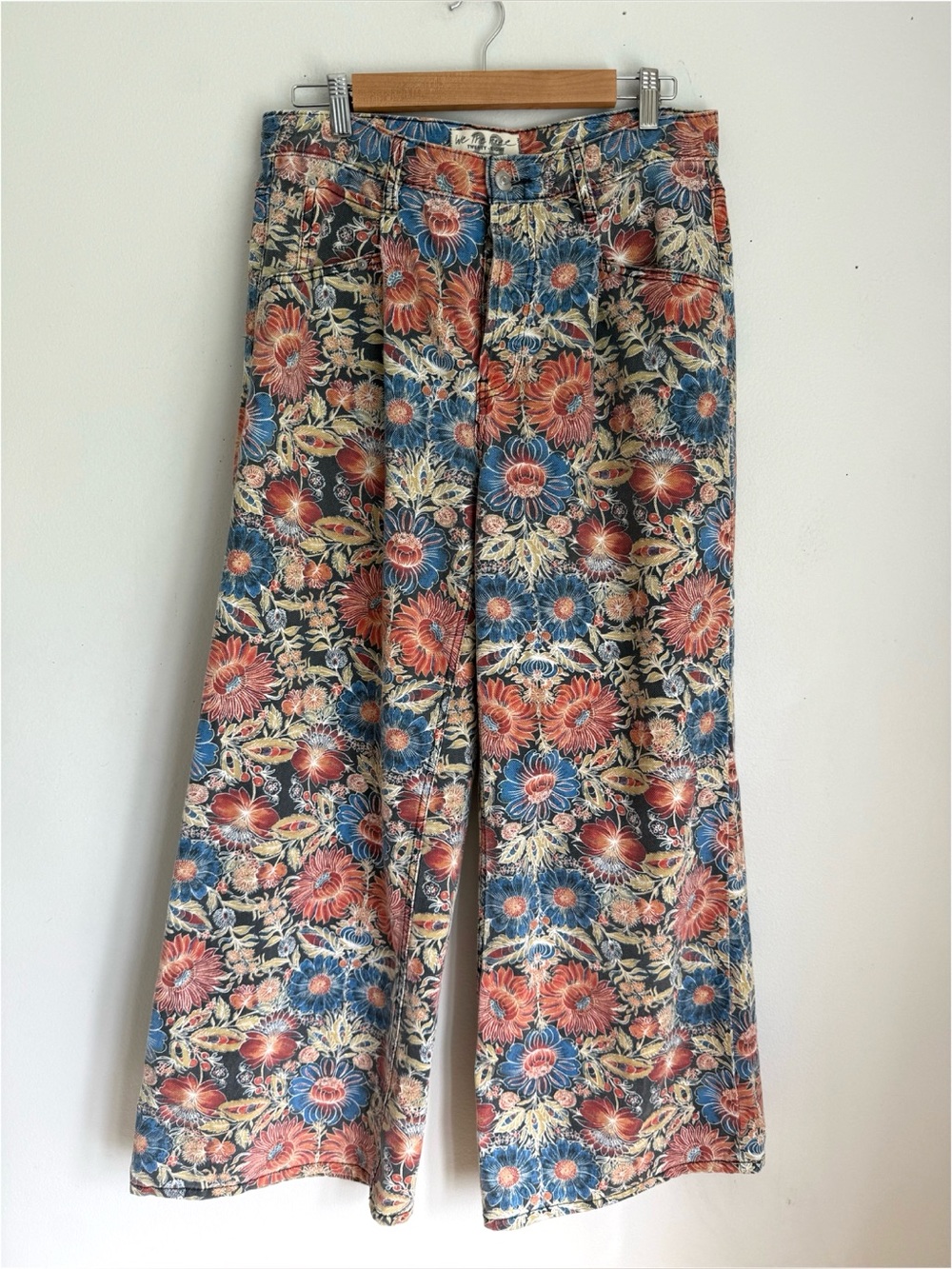 Free People We The Free Oversized Slouchy Printed Jeans in Flowers - Picture 3 of 6